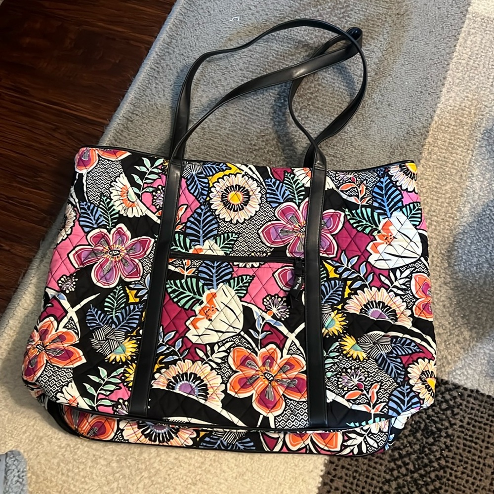Vera Bradley large tote bag